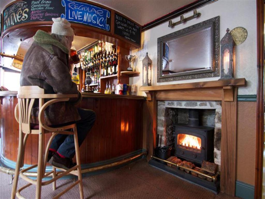 Hotel King'S Arms à Lostwithiel Extérieur photo